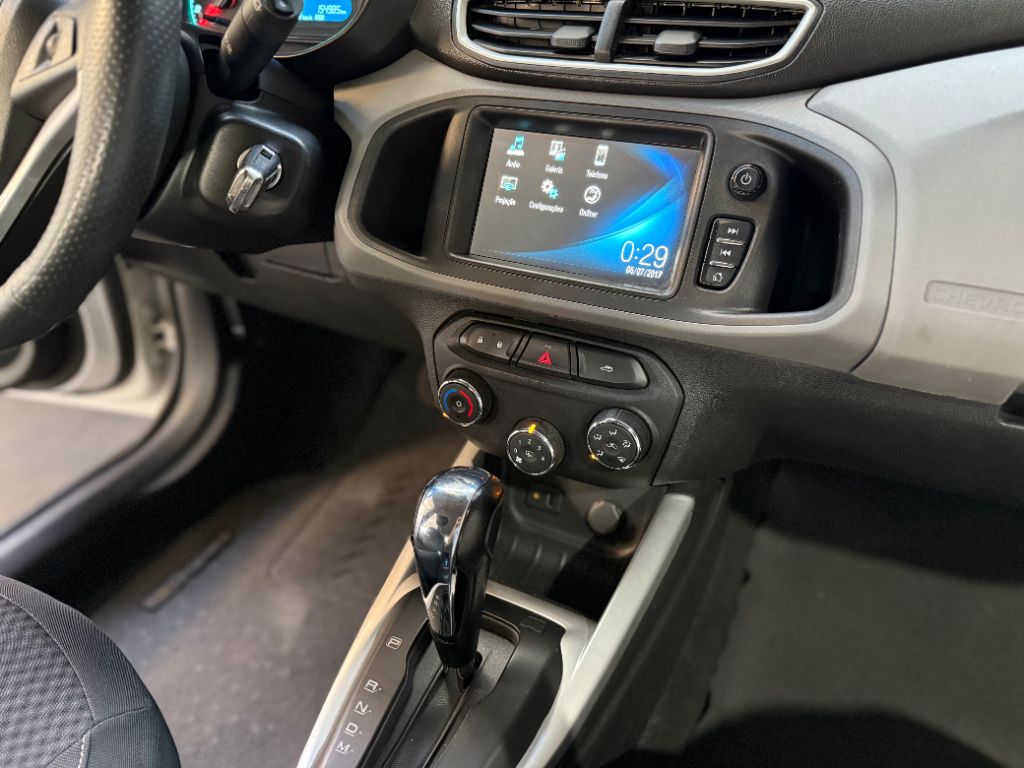 ONIX HATCH LT 1.4 8V FlexPower 5p Aut. — foto 13