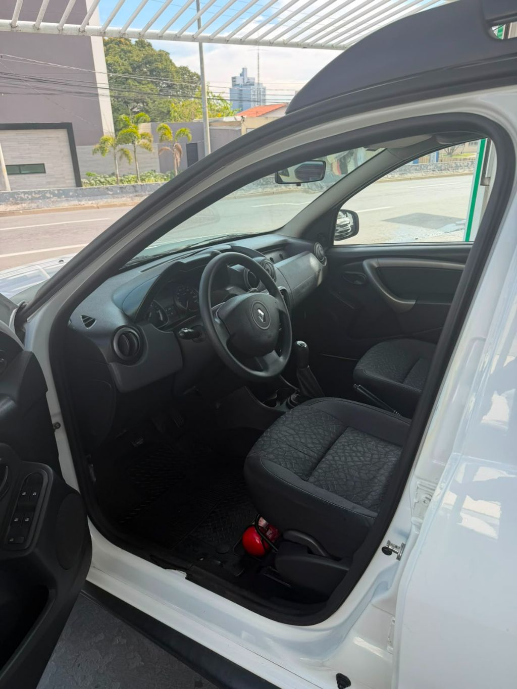 DUSTER Expression 1.6 Hi-Flex 16V Mec. — foto 4