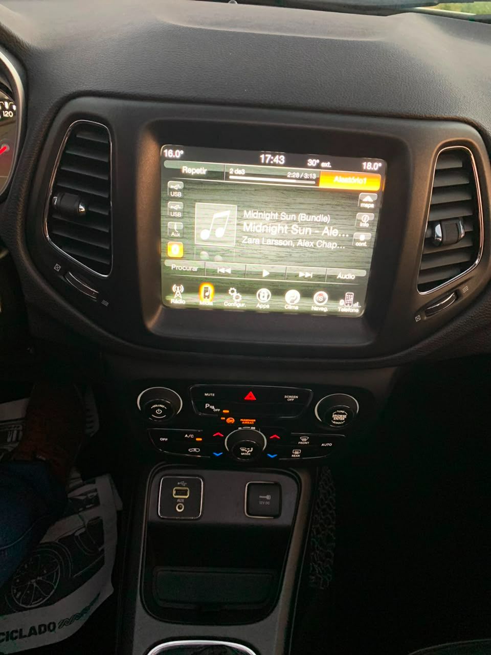 COMPASS LONGITUDE 2.0 4x2 Flex 16V Aut. — foto 22