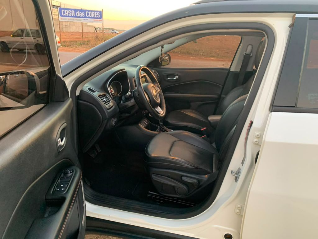 COMPASS LONGITUDE 2.0 4x2 Flex 16V Aut. — foto 9