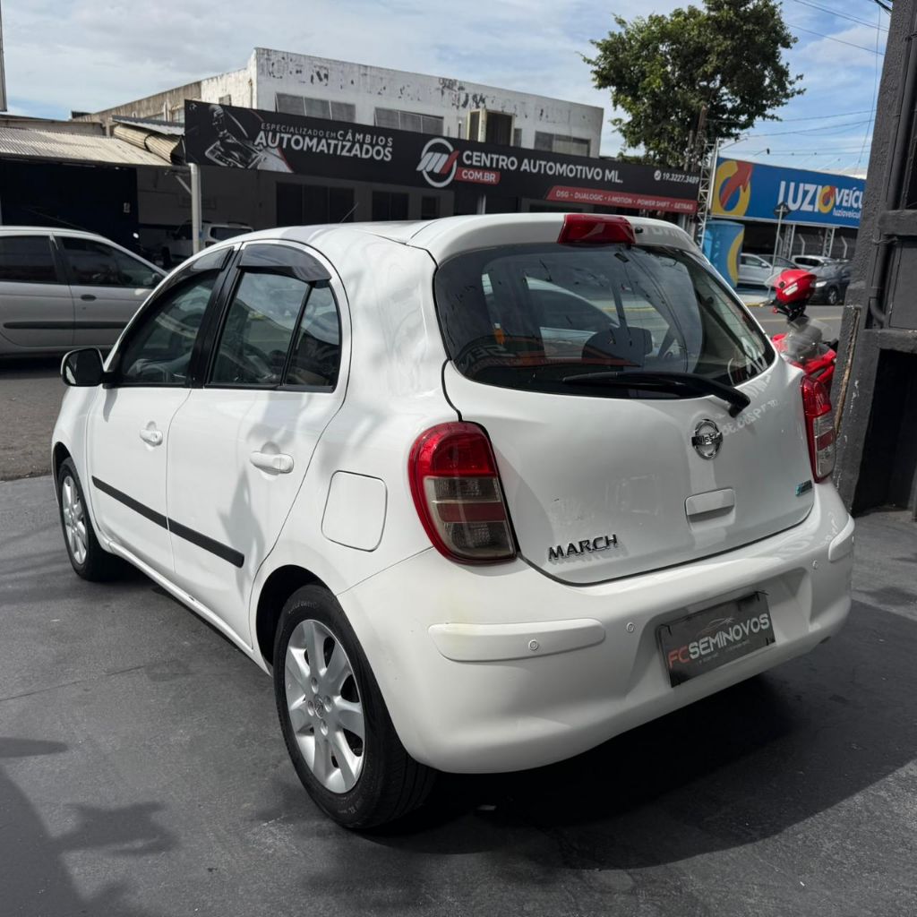 MARCH SV 1.6 16V Flex Fuel — foto 2