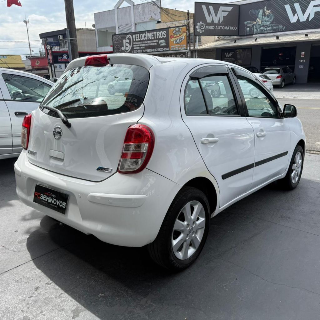 MARCH SV 1.6 16V Flex Fuel — foto 4