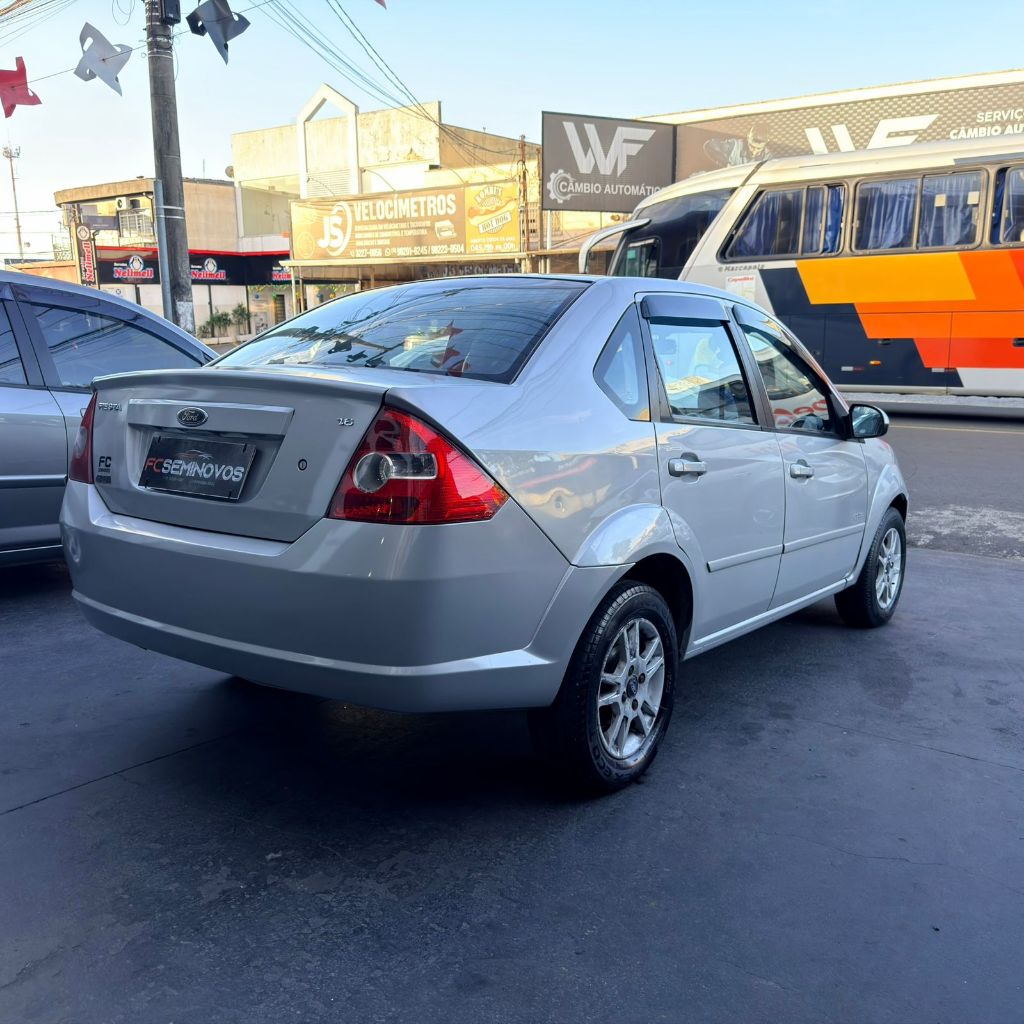 Fiesta Sed. 1.6 8V Flex 4p — foto 3