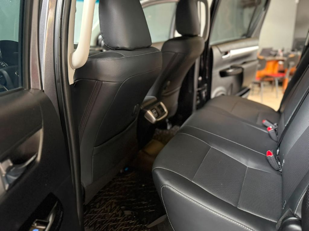 Hilux CD SRX 4x4 2.8 TDI 16V Diesel Aut. — foto 4