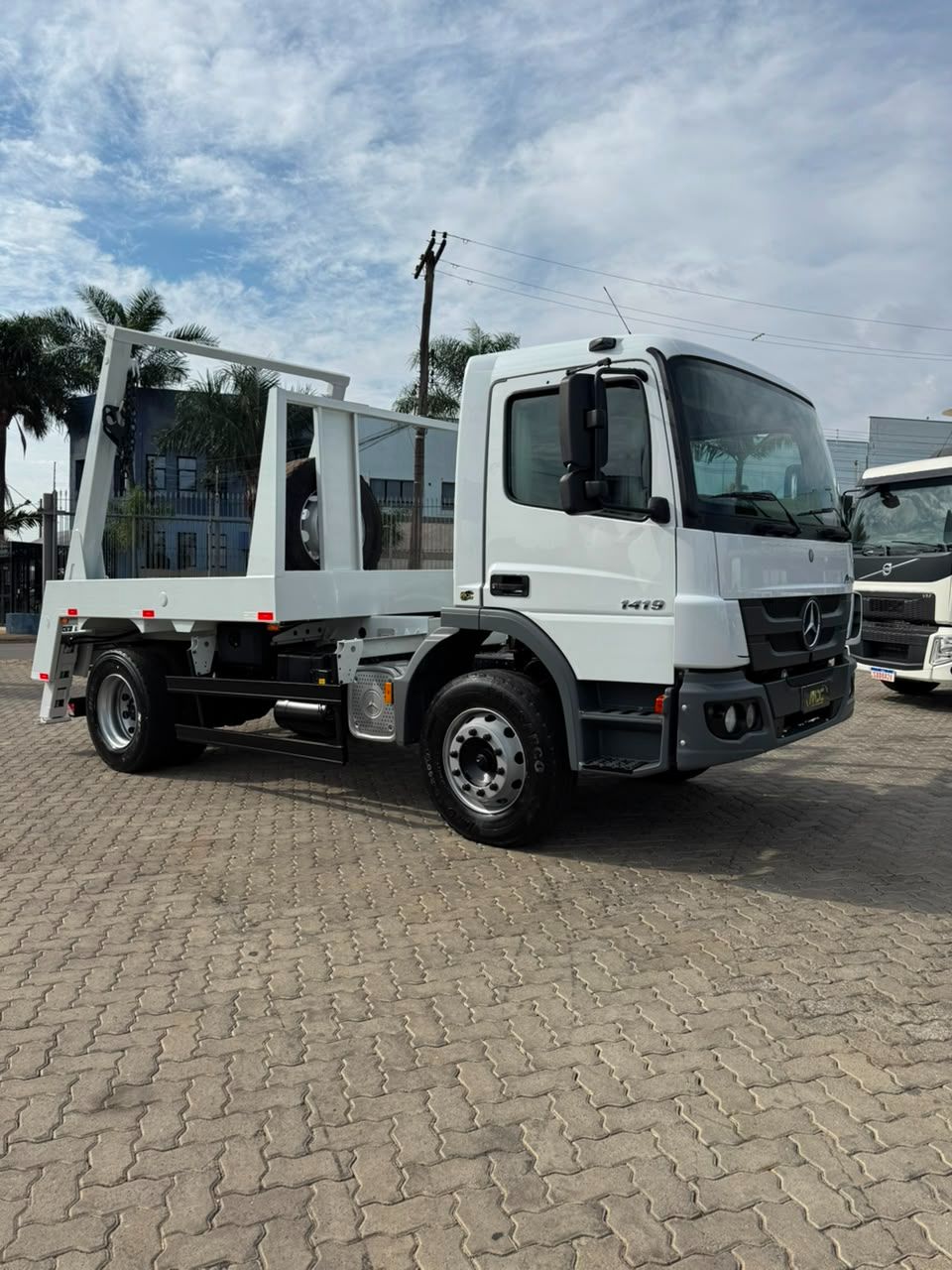 Mb Atego 1419 Poliguindaste Simples  — foto 4