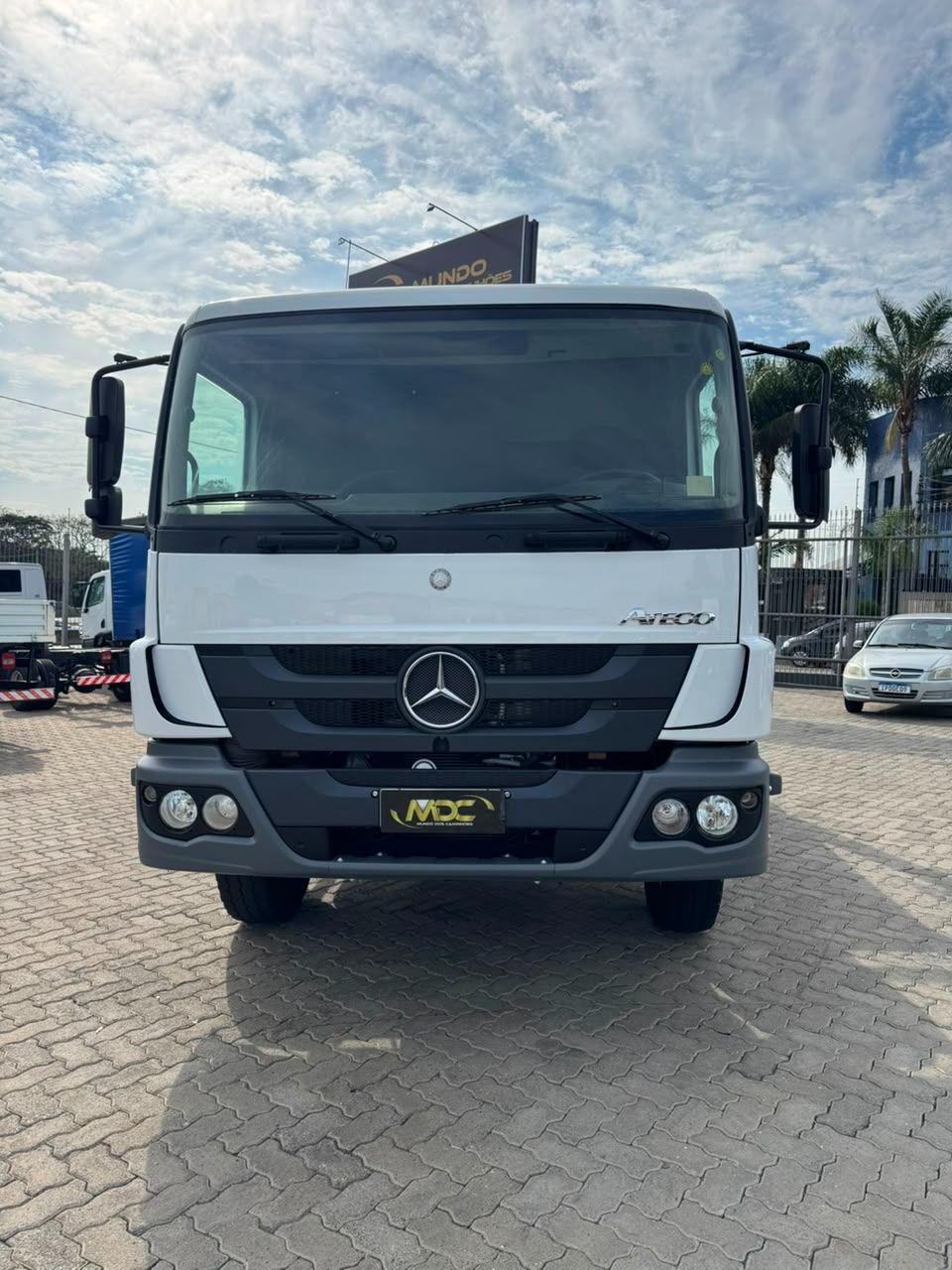 Mb Atego 1419 Poliguindaste Simples  — foto 2