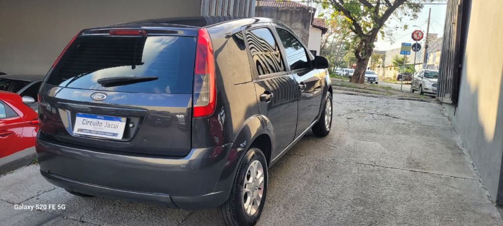 Fiesta 1.6 Flex 4 portas completo — foto 6