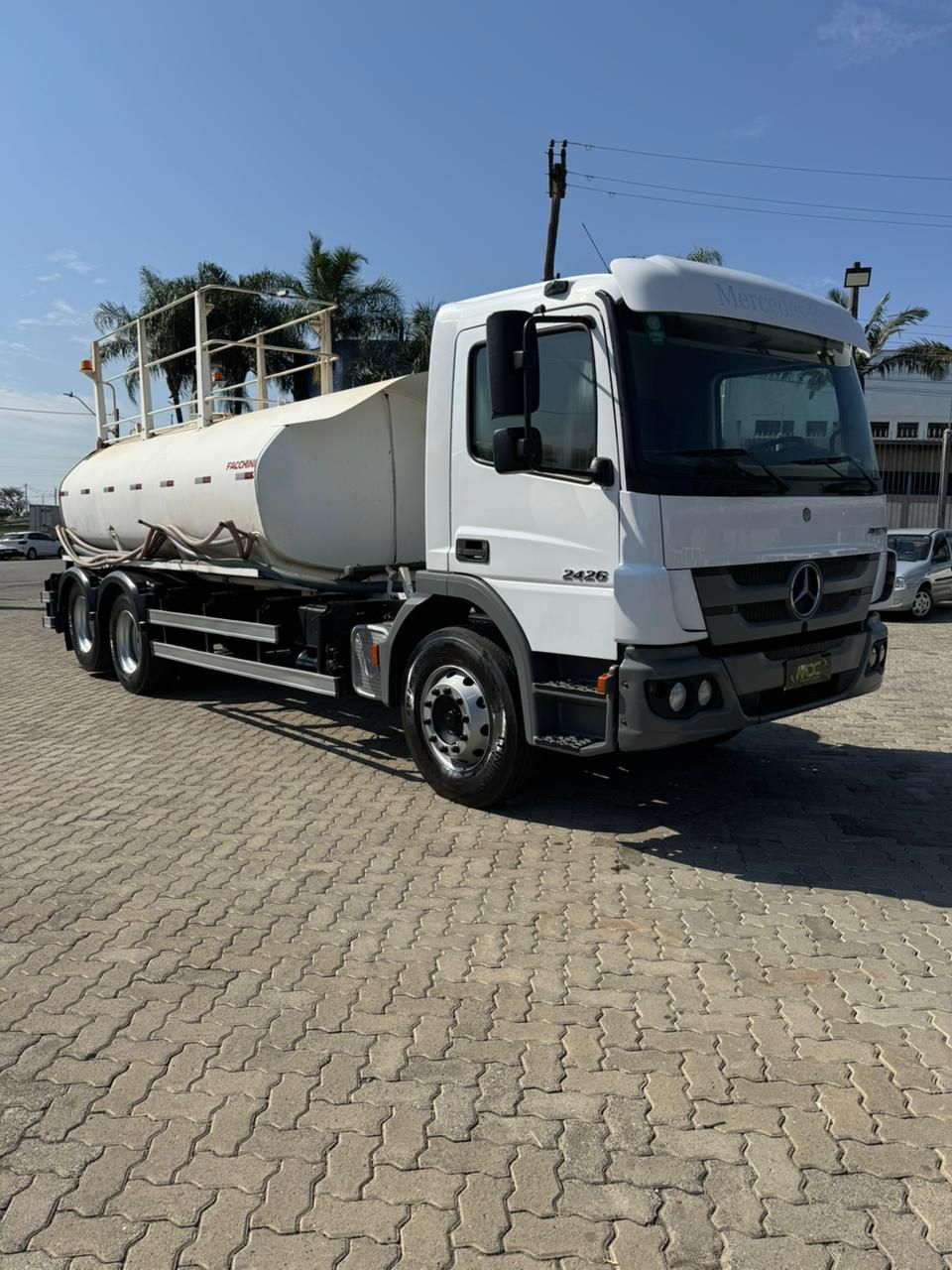 MB ATEGO 2426 - TANQUE PIPA 12.000 LTS — foto 1