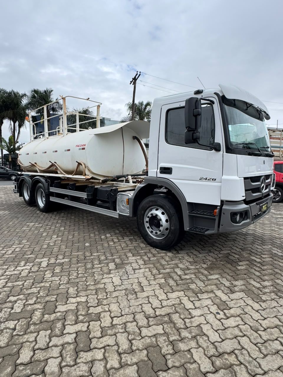 MB ATEGO 2426 - TANQUE PIPA 12.000 LTS — foto 10