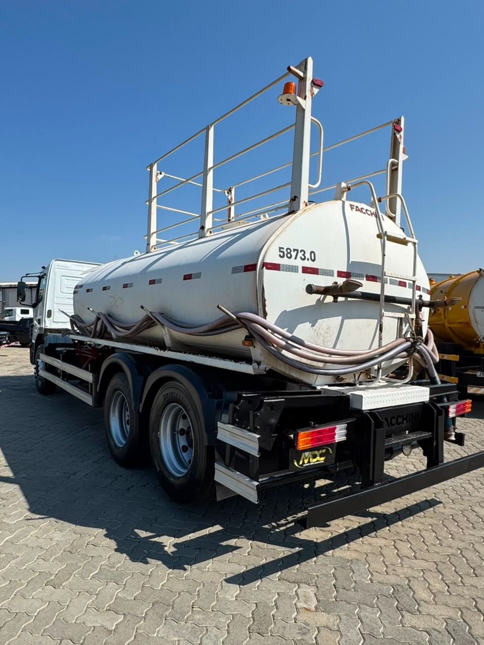 Mb Atego 2426 6x2 2020 Tanque Pipa 12.000 Lts Facchini — foto 9
