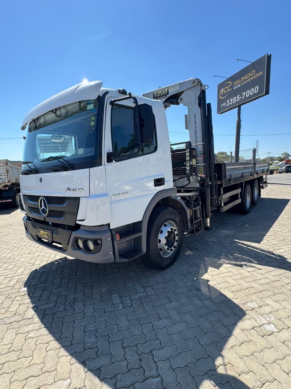 MB ATEGO 2426 - MUNCK 30 TON — foto 4