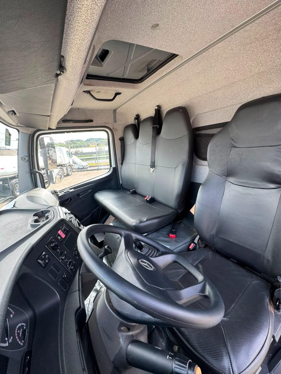 MB ATEGO 1719 4X2 2020 COMBOIO TANQUE ABASTECEDOR — foto 10