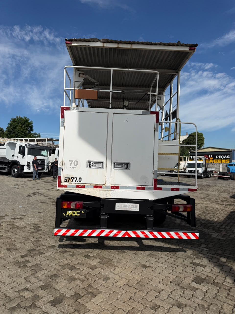 MB ATEGO 1719 4X2 2020 - COMBOIO TANQUE ABASTECEDOR — foto 8