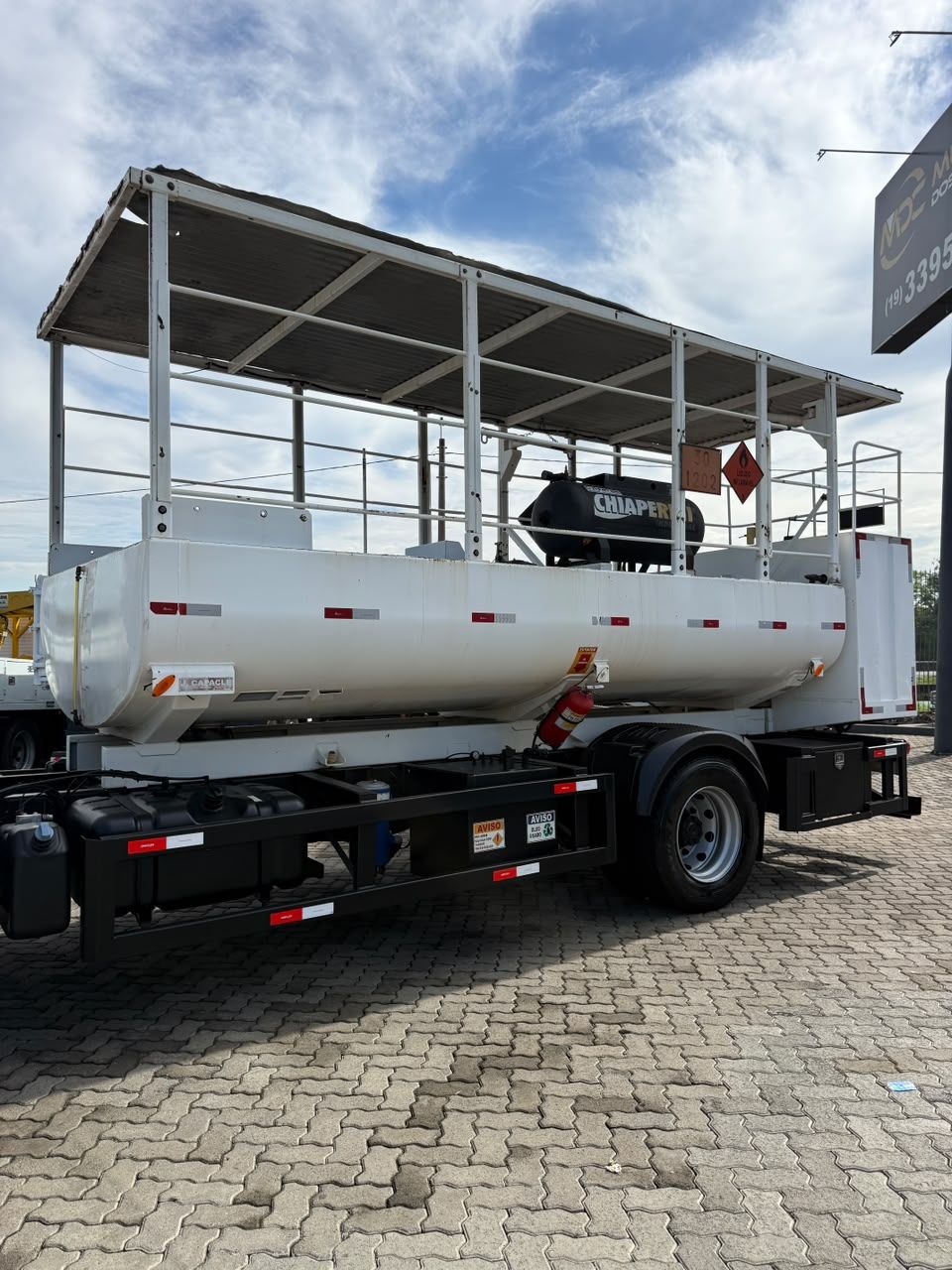 MB ATEGO 1719 4X2 2020 - COMBOIO TANQUE ABASTECEDOR — foto 6