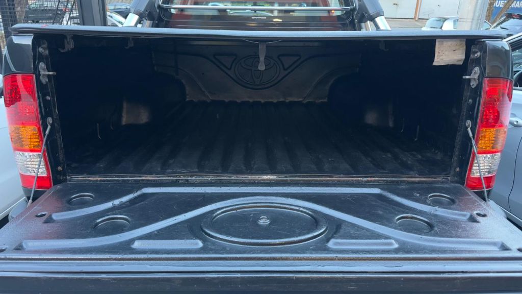 TOYOTA HILUX — foto 6