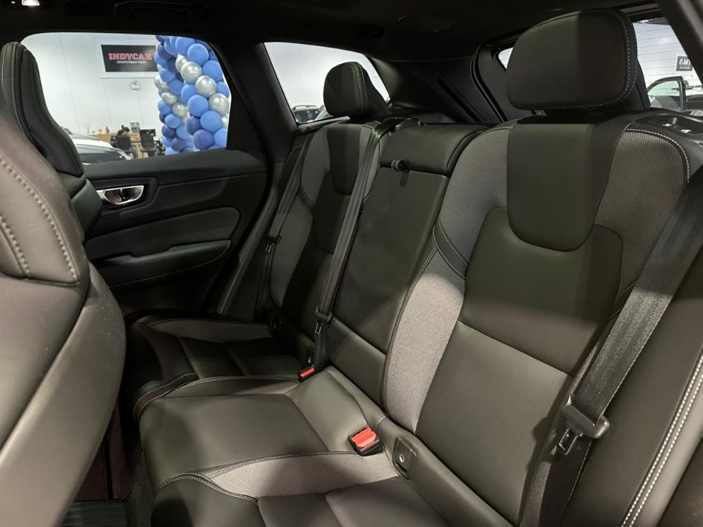 XC 60 T-8 Ultim.Dark 2.0 AWD (Híbrido) — foto 22