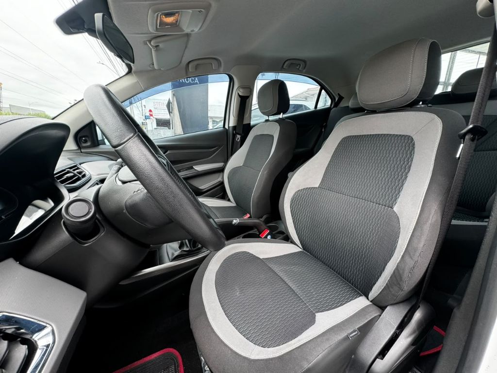 ONIX HATCH SELEÇÃO 1.0 8V Flex 5p Mec. — foto 8