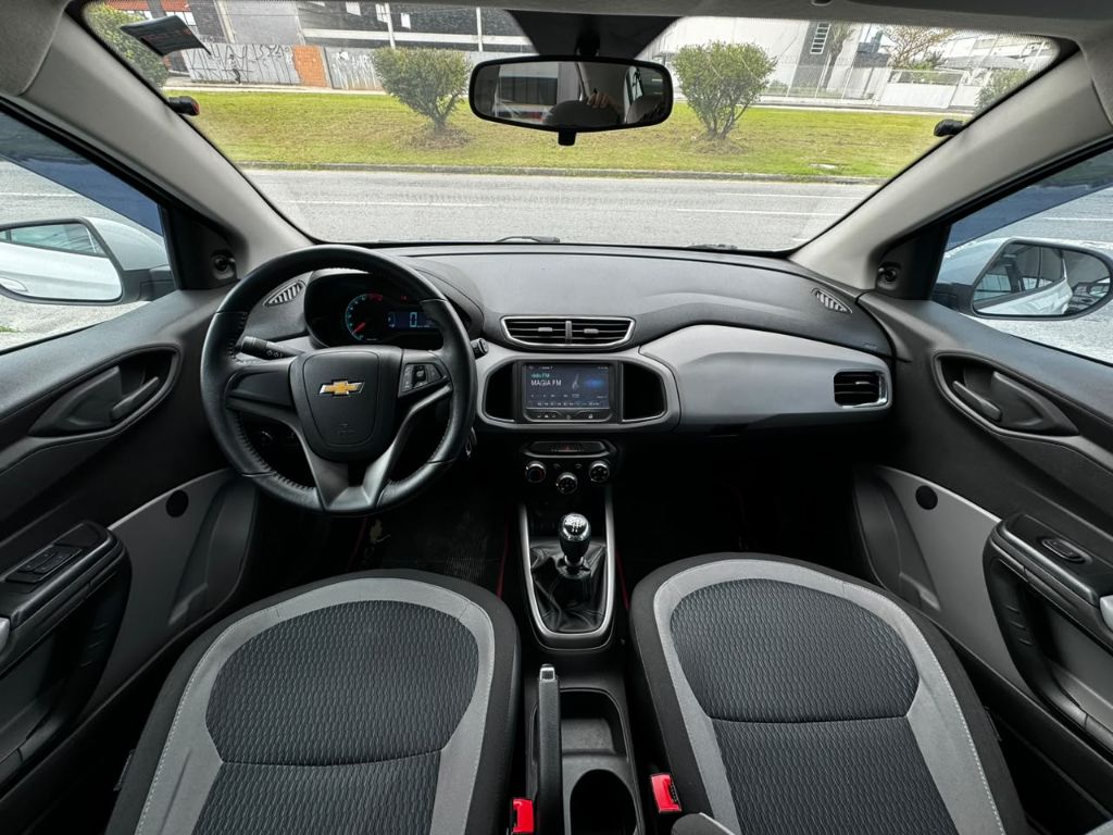 ONIX HATCH SELEÇÃO 1.0 8V Flex 5p Mec. — foto 7