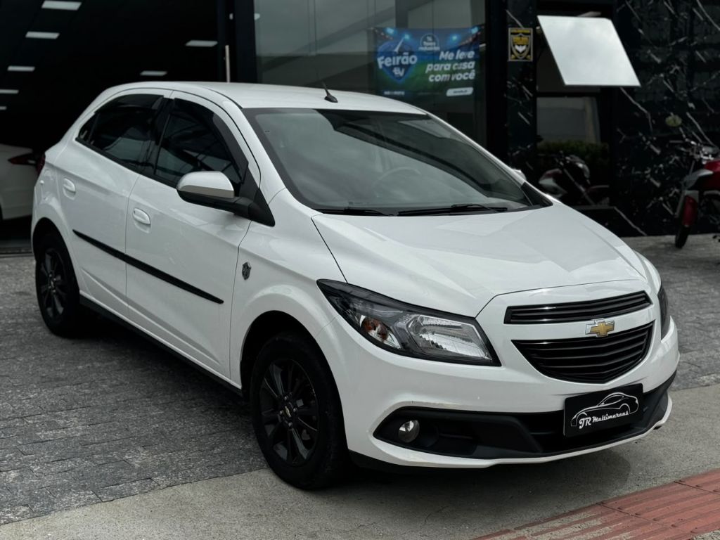 ONIX HATCH SELEÇÃO 1.0 8V Flex 5p Mec. — foto 2