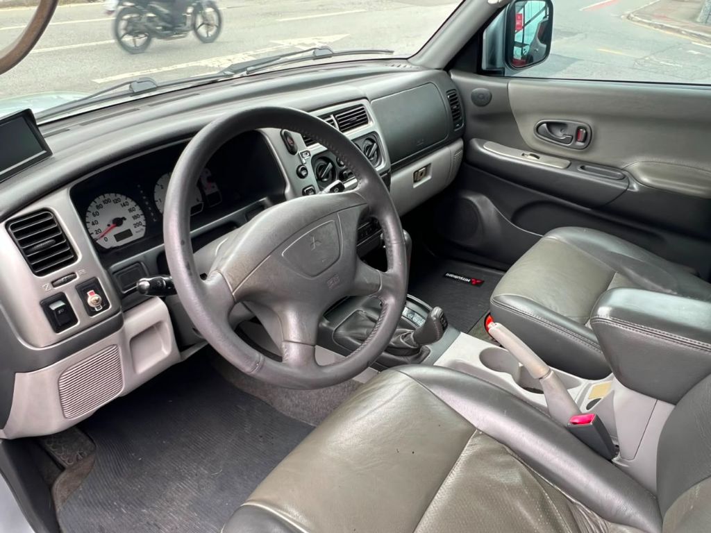 Pajero Sport SE/ HPE 2.8 4x4 Diesel Aut. — foto 7
