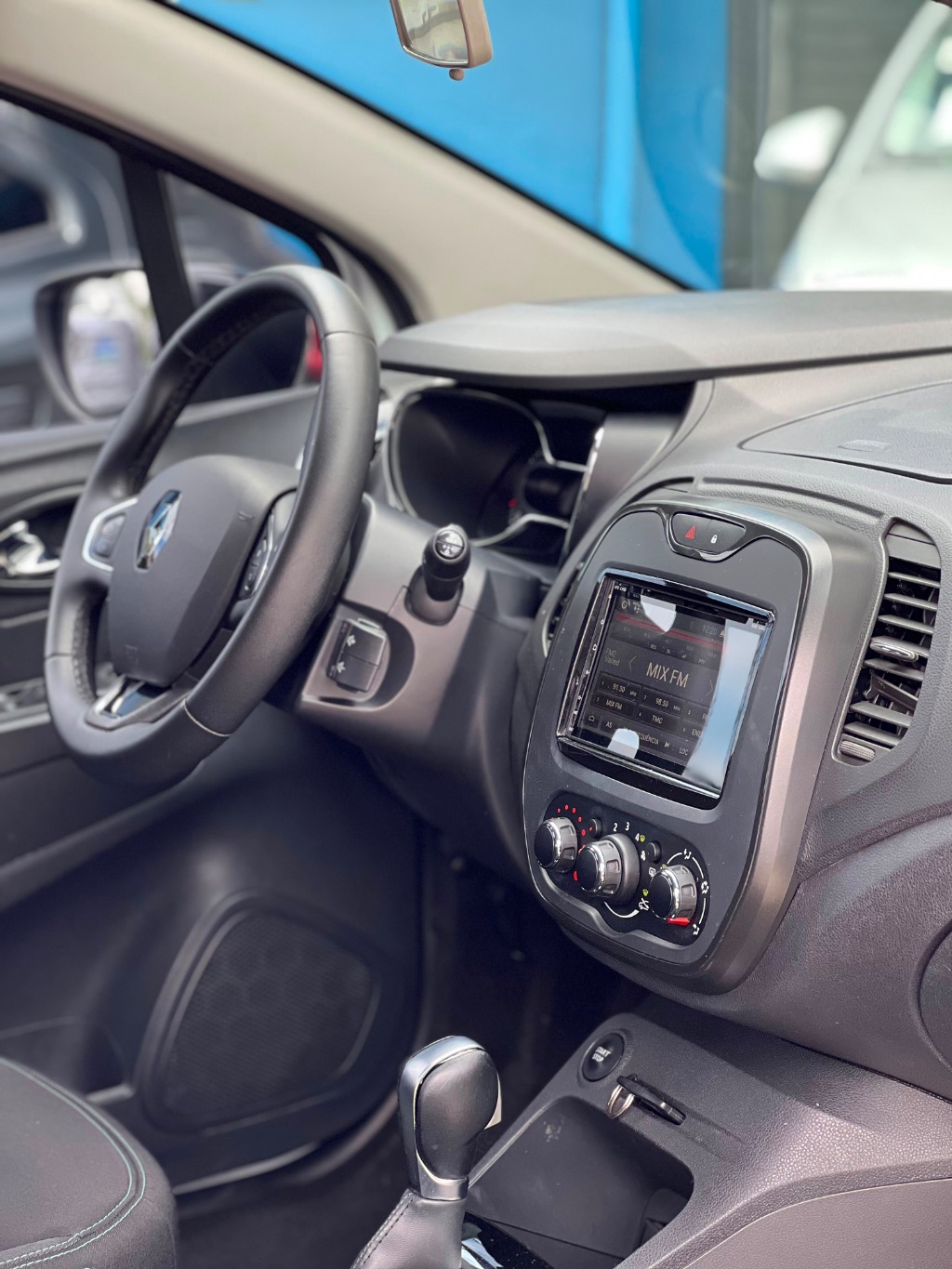 CAPTUR Life 1.6 16V Flex 5p Aut. — foto 18