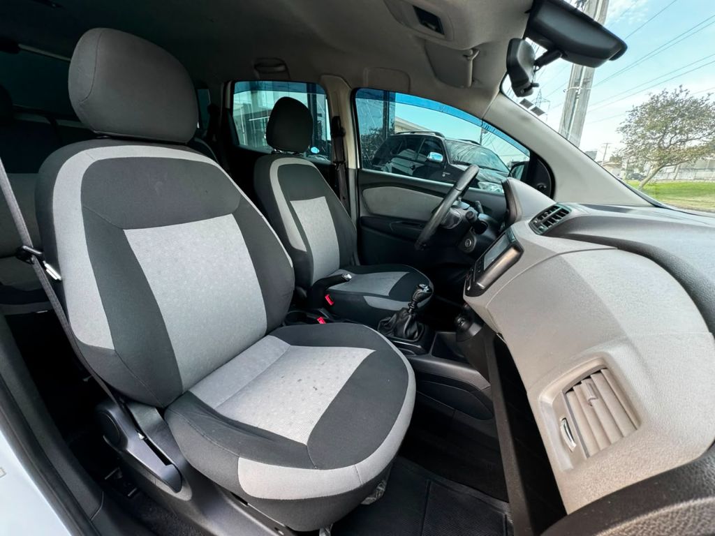 SPIN LT 1.8 8V Econo.Flex 5p Mec. — foto 9