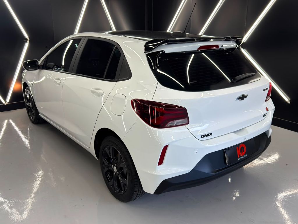 ONIX HATCH 1.0 LTZ AT — foto 6