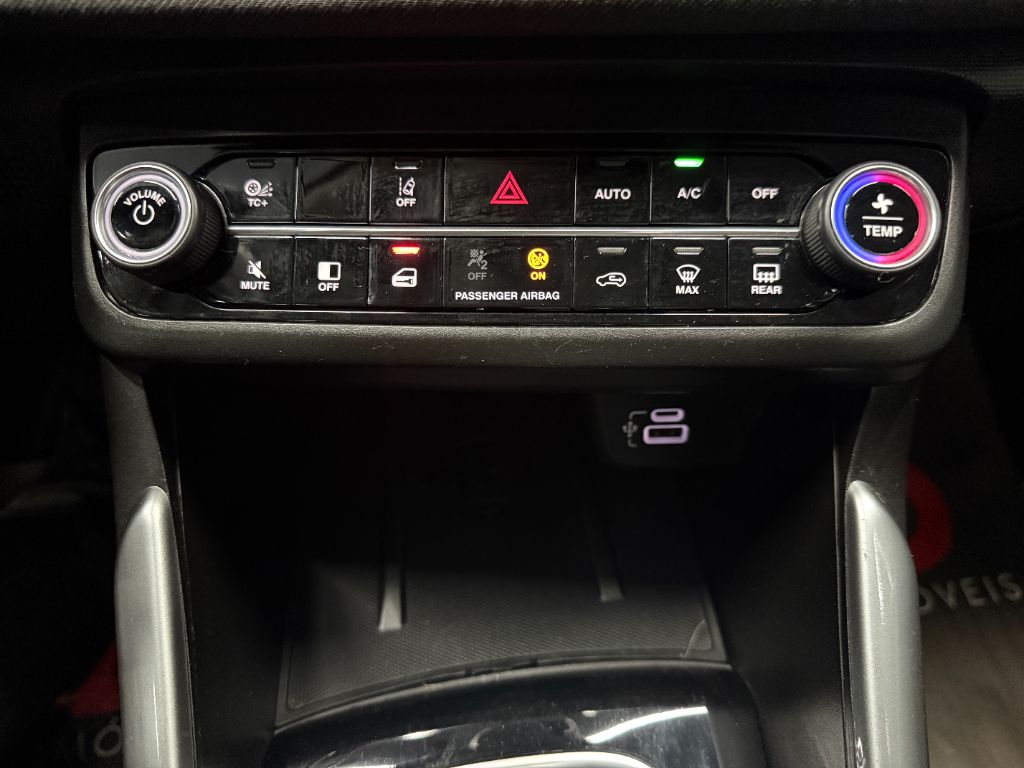 FASTBACK 1.0 AUDACE CVT — foto 11