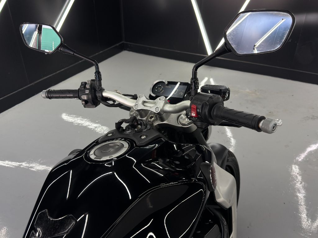 CB 1000R — foto 3