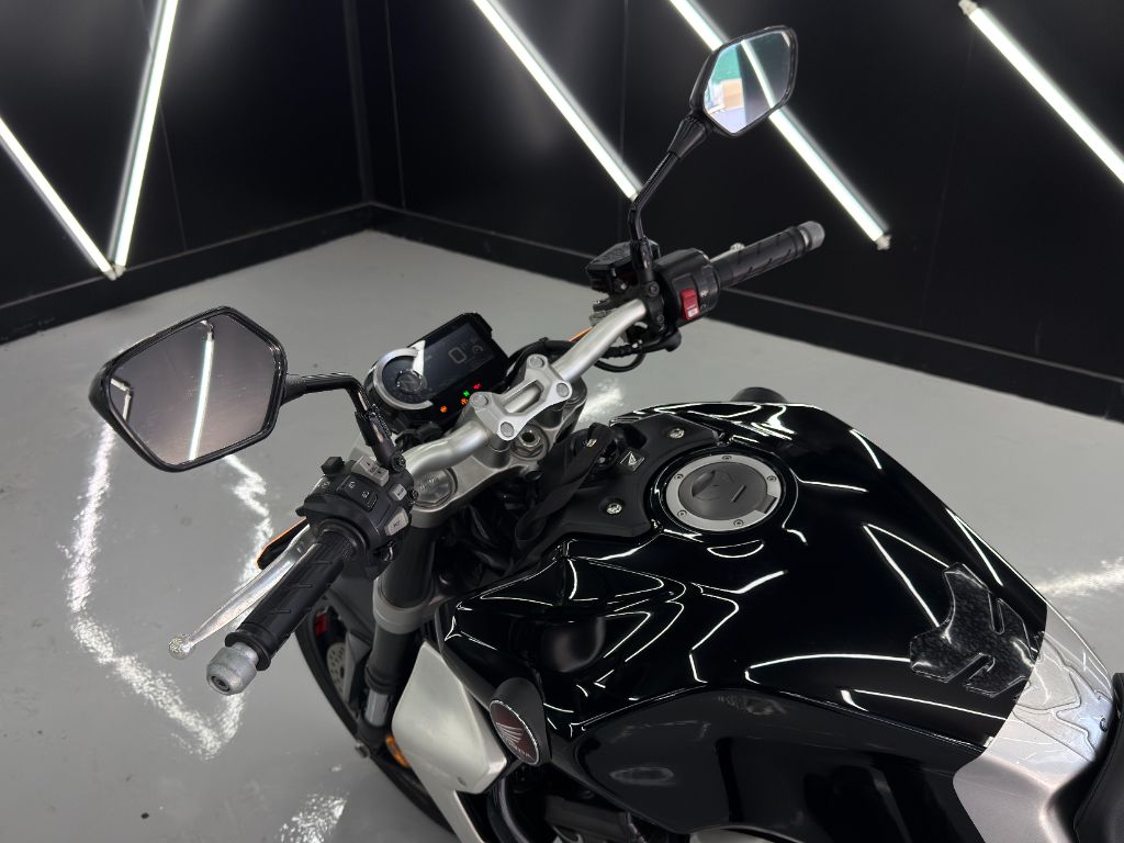 CB 1000R — foto 5