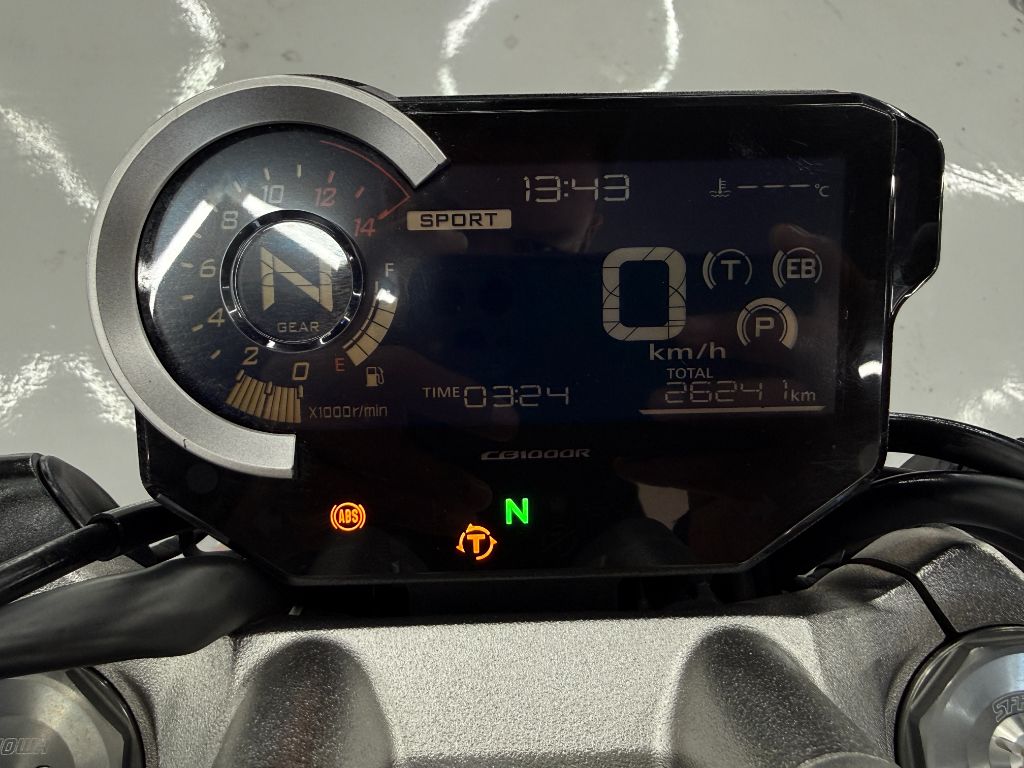 CB 1000R — foto 4
