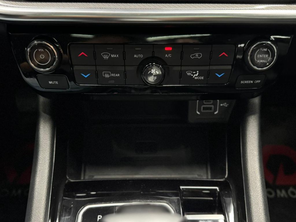 COMPASS 1.3 T270 LIMITED - C/ TETO SOLAR — foto 12