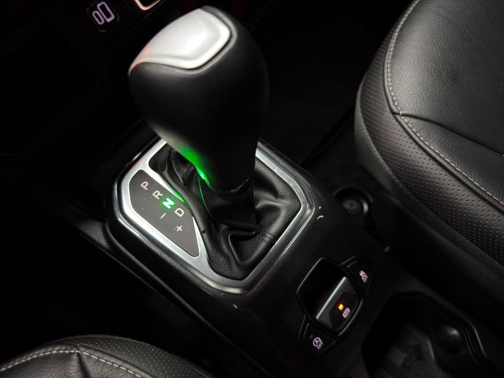 RENEGADE 1.3 T270 LONGITUDE — foto 13