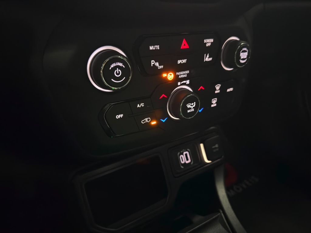 RENEGADE 1.3 T270 LONGITUDE — foto 12