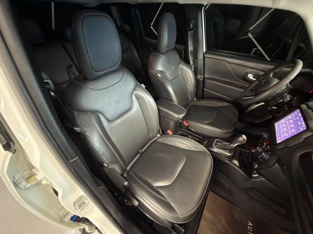 RENEGADE 1.3 T270 LONGITUDE — foto 14