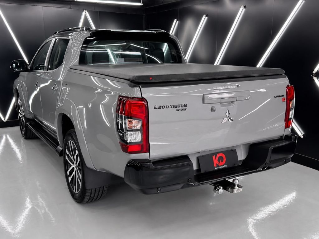L200 TRITON 2.4 HPE-S URBAN 4X4 — foto 6