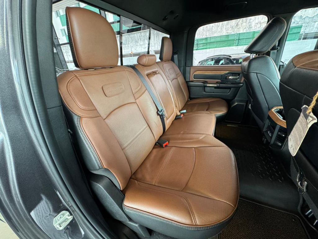 3500 6.7 LIMITED LONGHORN — foto 14