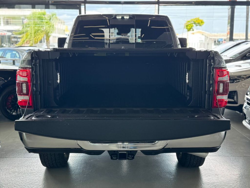 3500 6.7 LIMITED LONGHORN — foto 15