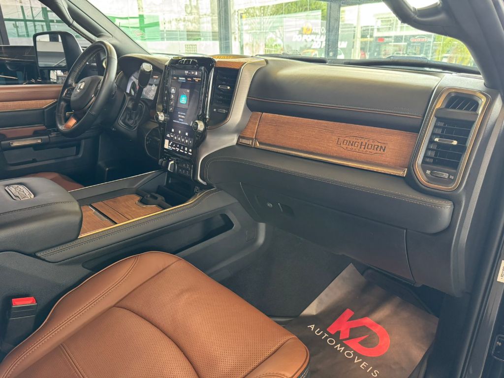 3500 6.7 LIMITED LONGHORN — foto 7