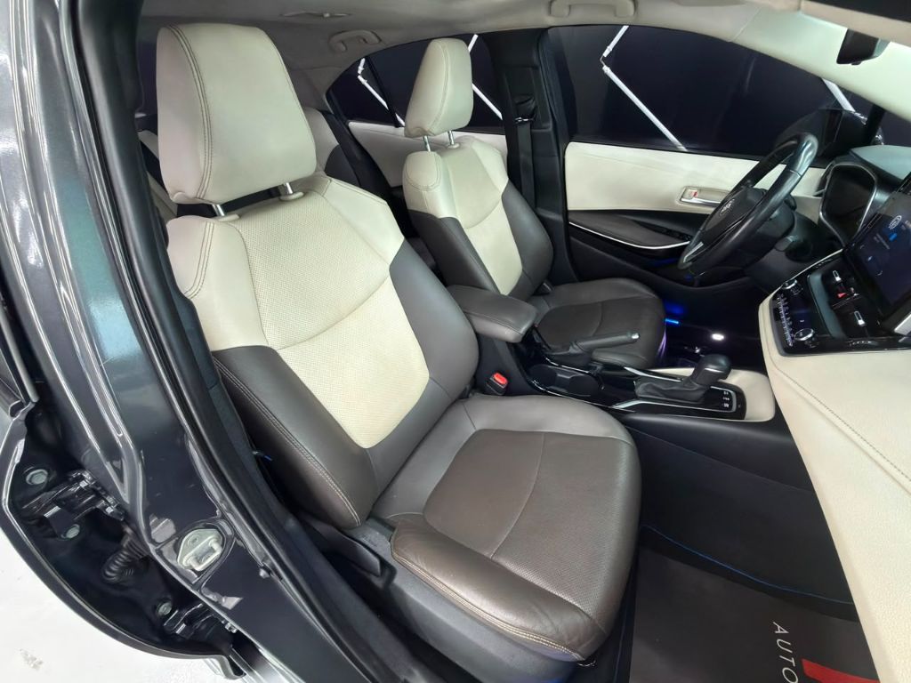 COROLLA 1.8 ALTIS PREMIUM HÍBRIDO — foto 14