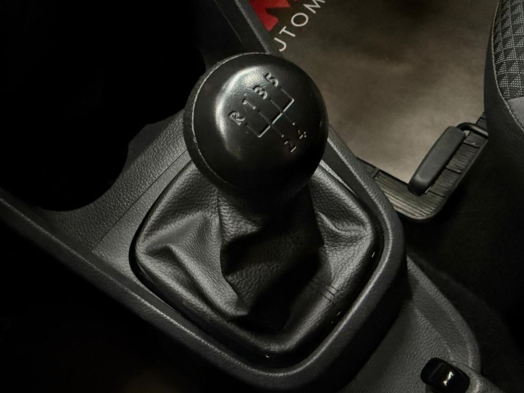 GOL 1.0 URBAN — foto 10