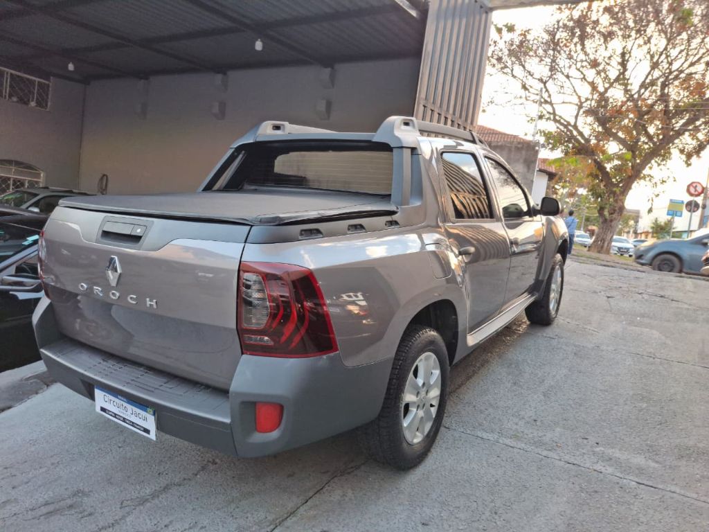 Renault OROCH Expression 1.6 Flex  — foto 11