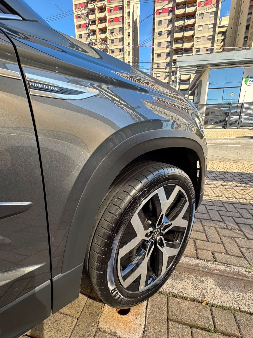 TAOS Highline 1.4 250 TSI Flex Aut. — foto 16