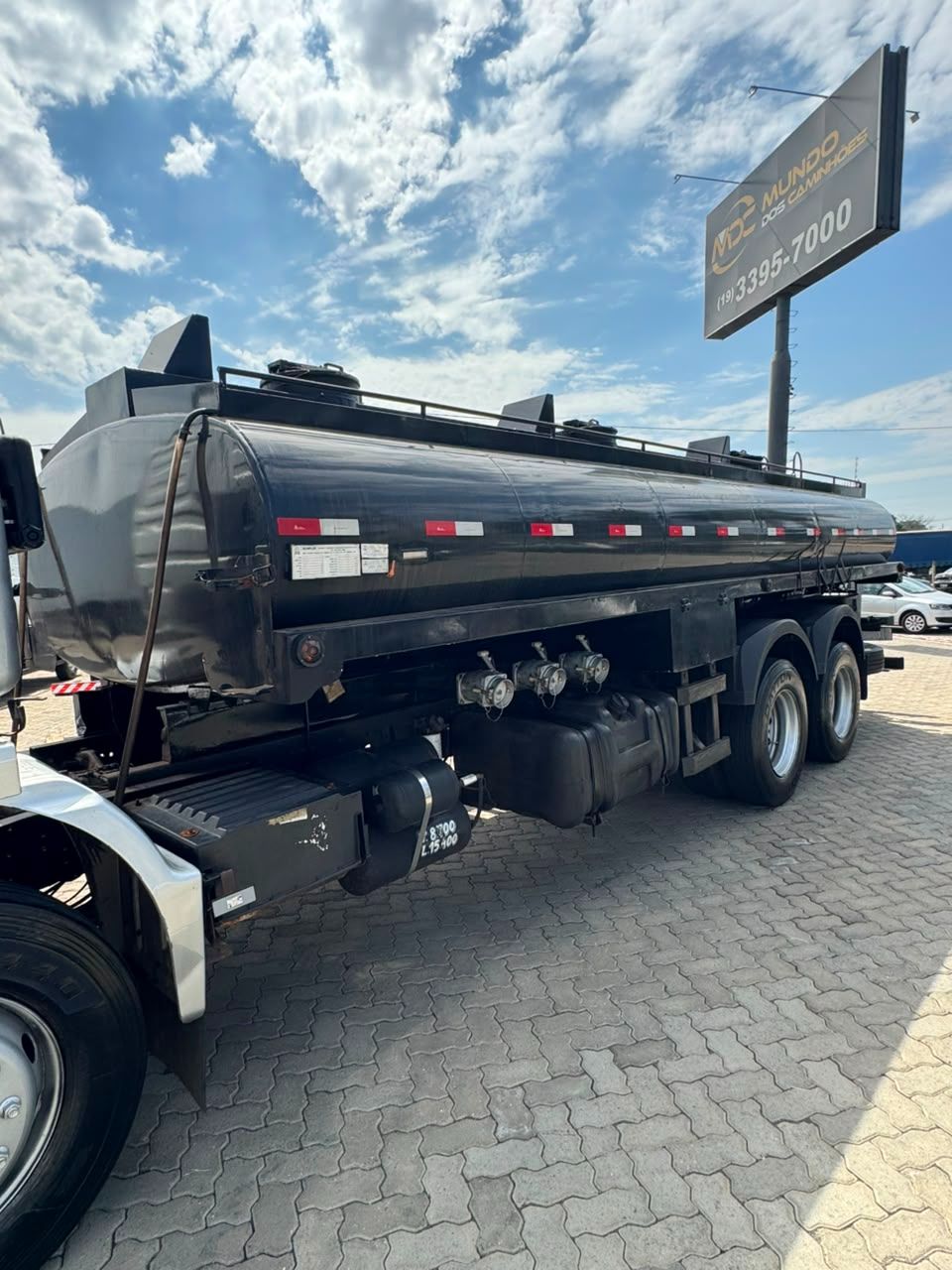 Atego 2425 3-Eixos 2p (diesel) — foto 8