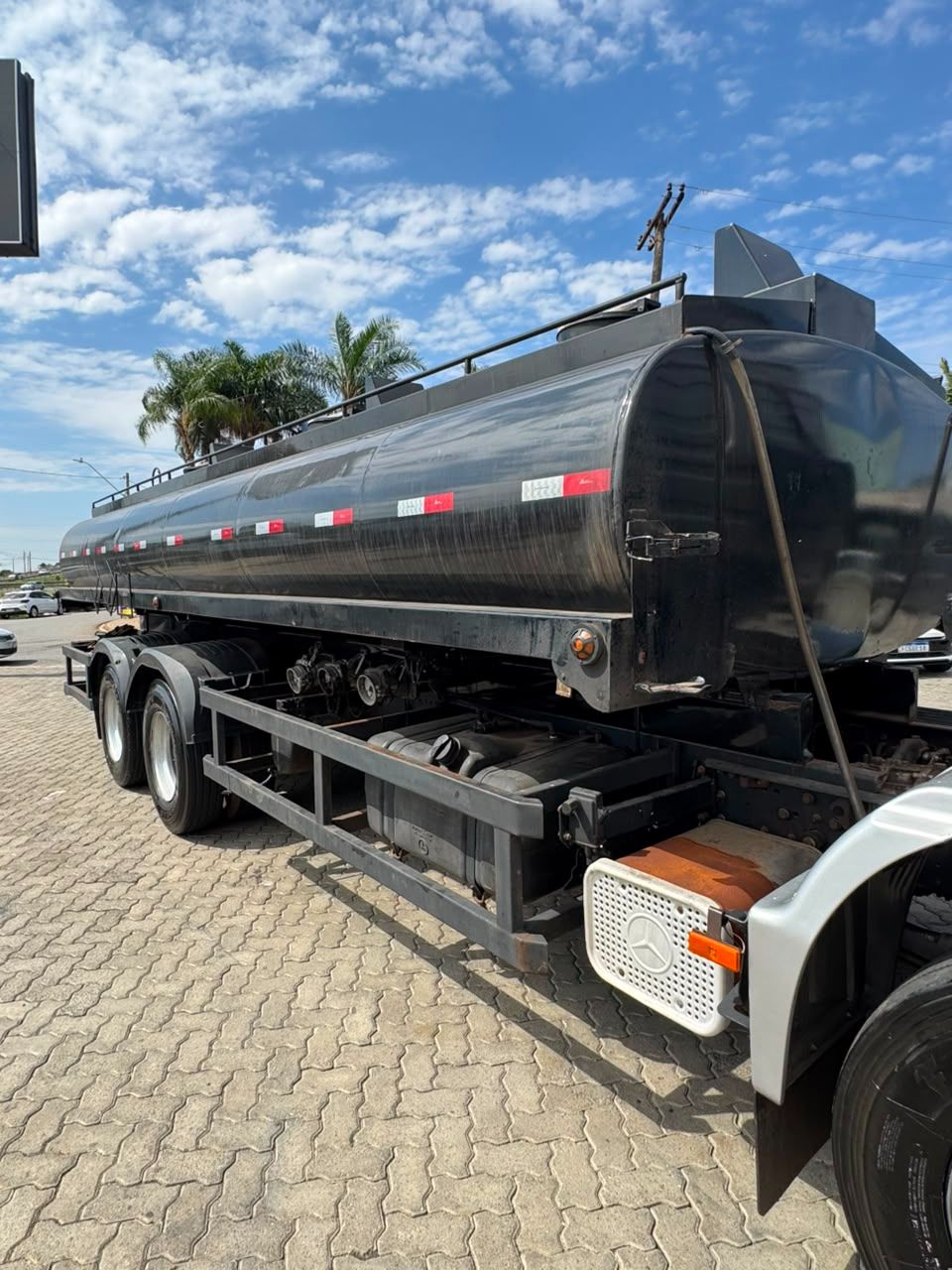 Atego 2425 3-Eixos 2p (diesel) — foto 10