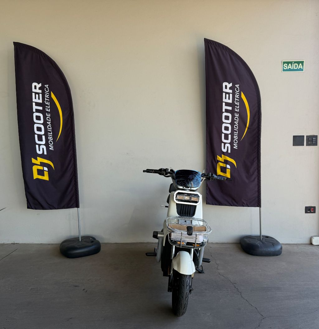 V70S  Auto propelido elétrico com motor  Elétrica 1000W — foto 3