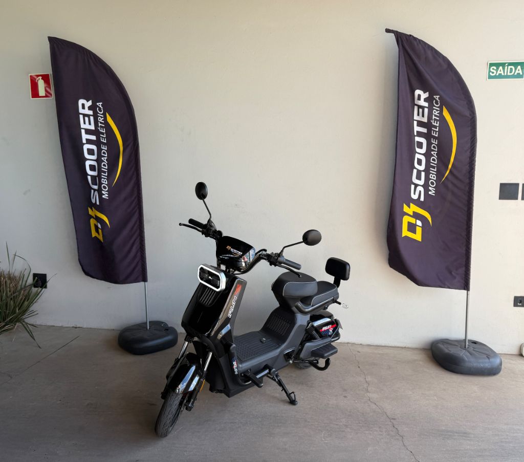 V70S  Autopropelido elétrico com motor  Elétrica 1000W — foto 2
