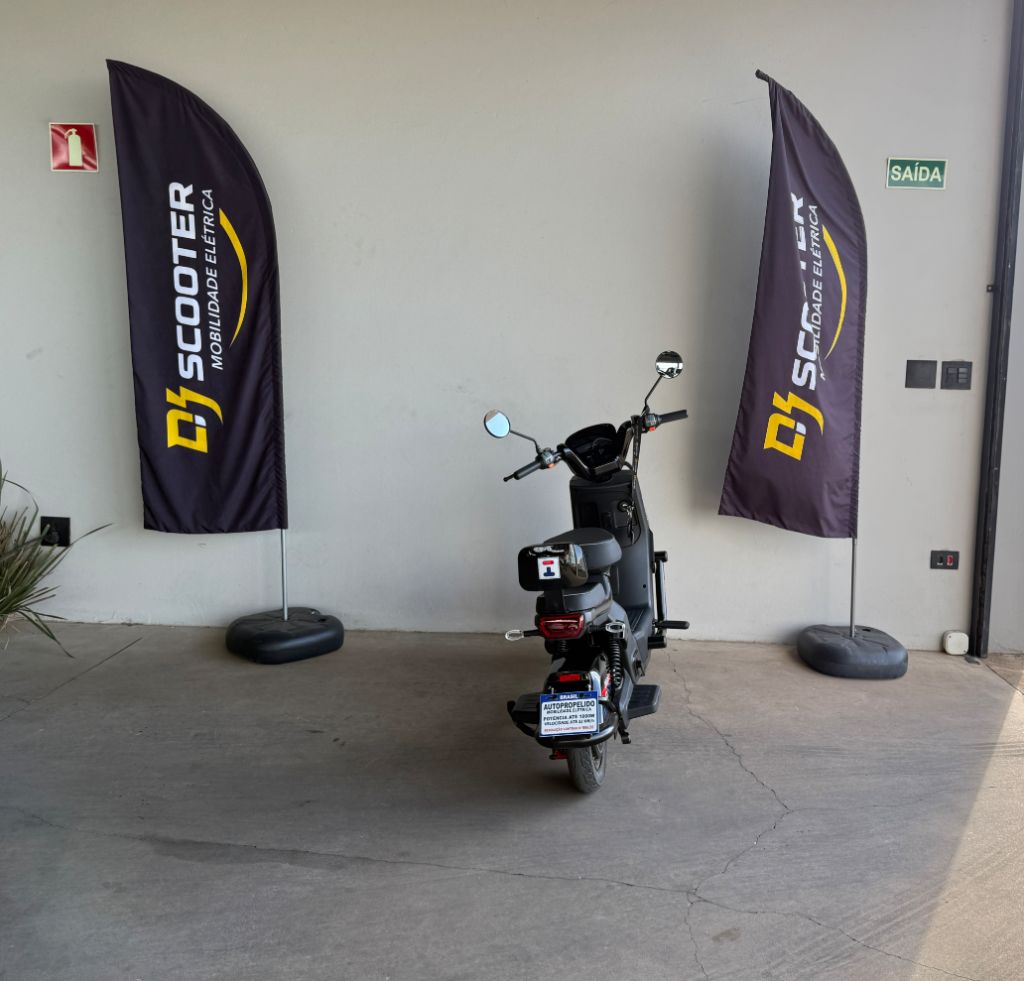 V70S  Autopropelido elétrico com motor  Elétrica 1000W — foto 5