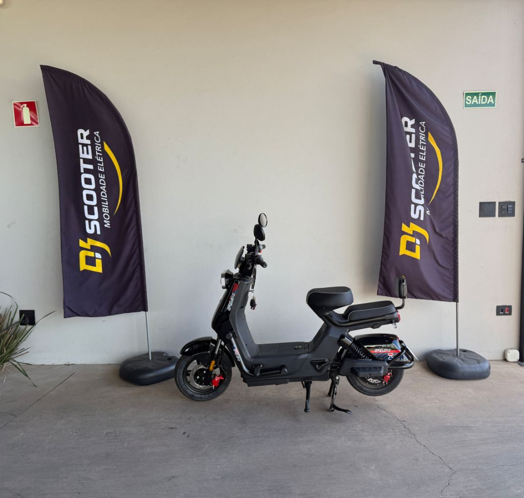 V70S  Autopropelido elétrico com motor  Elétrica 1000W — foto 3