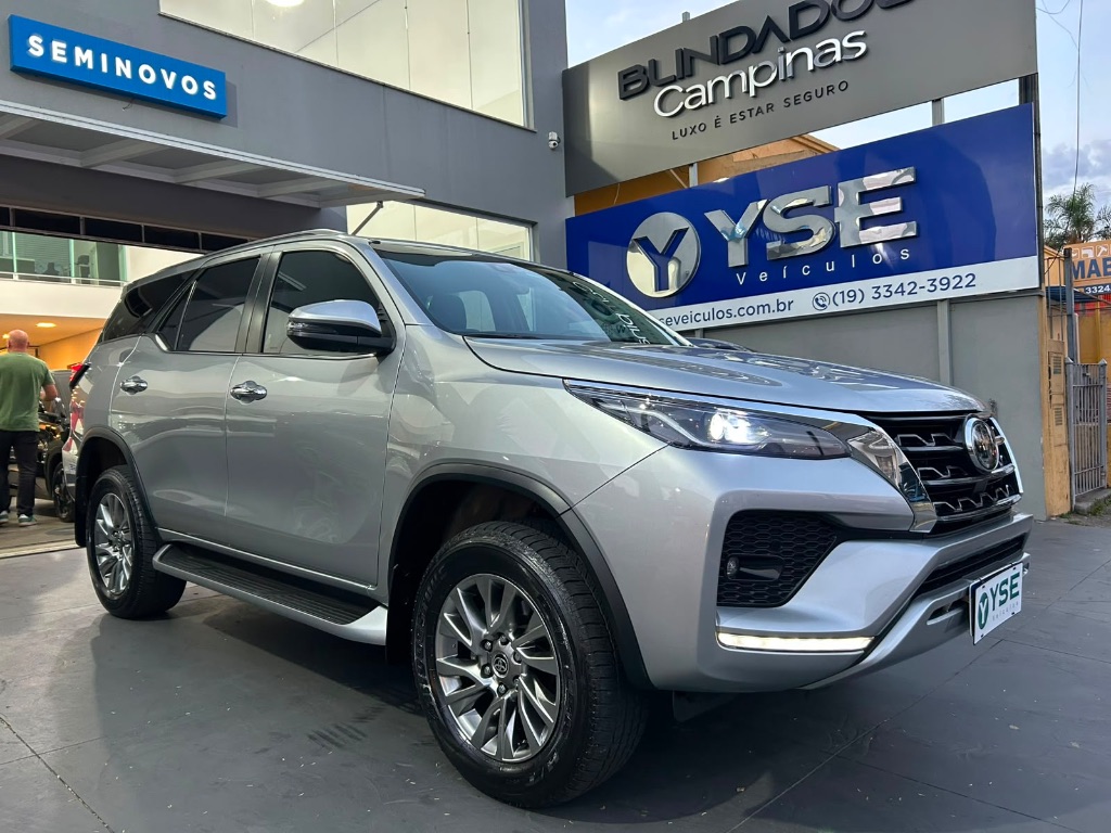 Hilux SW4 SRX 4x4 2.8 TDI 16V Dies. Aut. — foto 1